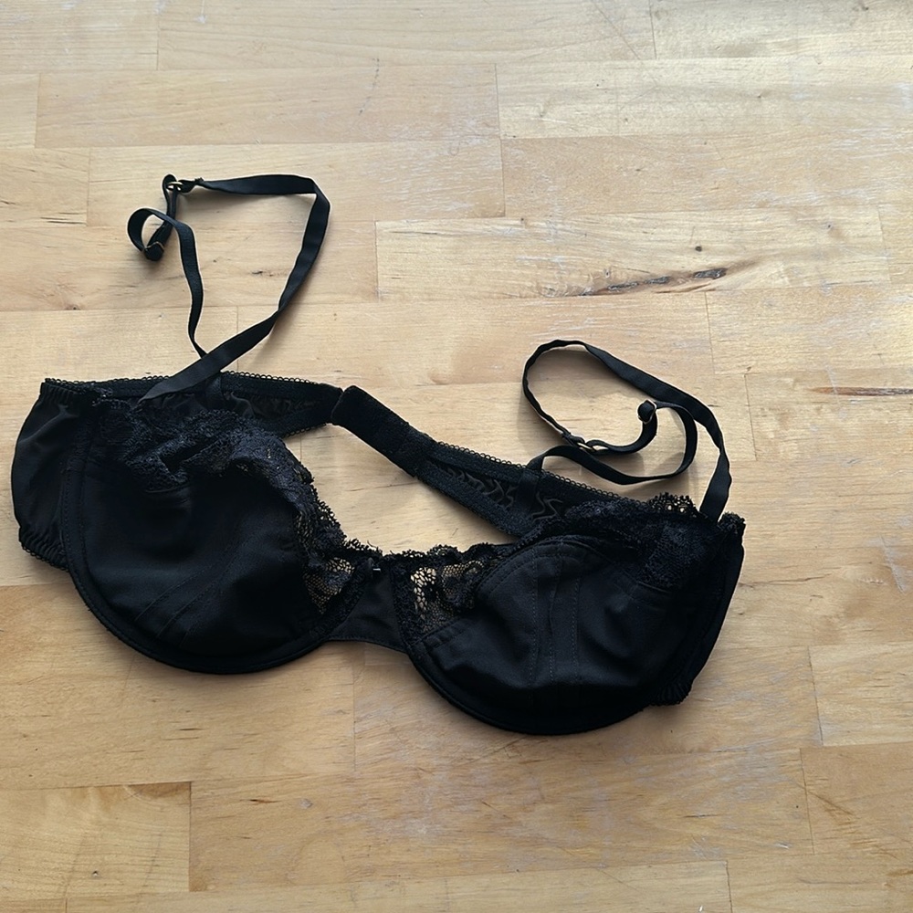 Black lace bra